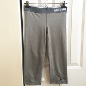 Nike Pro Dri Fit running capri