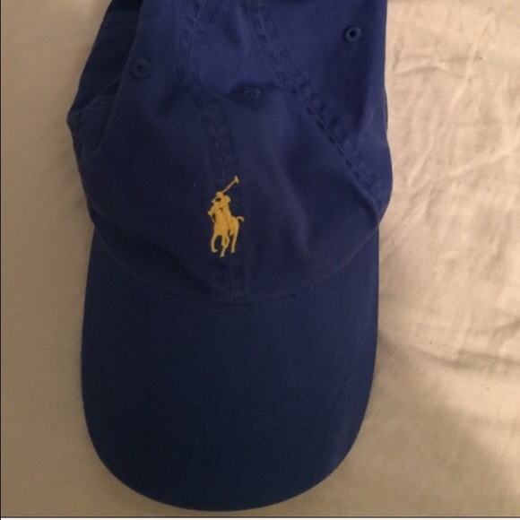2 polo hats