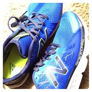 Men's new balance running sneakers !