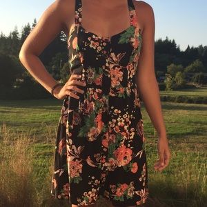 ⚡️ BOGO ⚡️ Floral Print Dress With Buttons