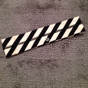 Fly away tamer headband