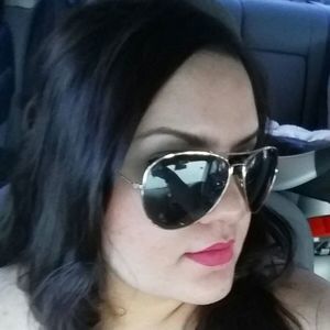 Meet your Posher, Mariza