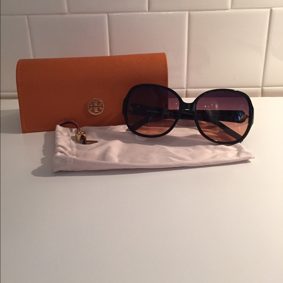 Tory Burch Accessories - Tory Burch Sunglasses Tory Burch Accessories - Tory Burch Sunglasses