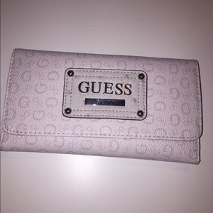 GUESS wallet