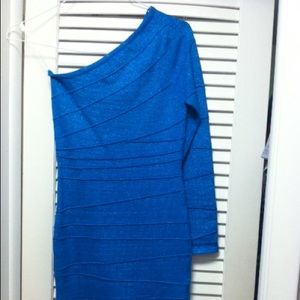 One sleeved blue bandage dress.