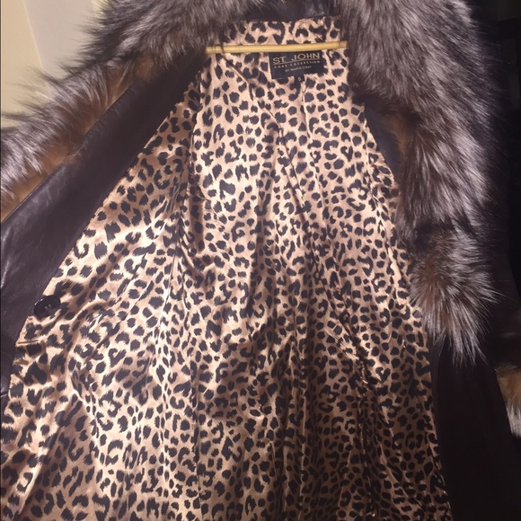 SOLD St. John lamb leather coat Crystal Fox fur - Picture 3 of 4