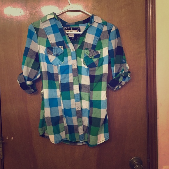 Quarter sleeve plaid shirt