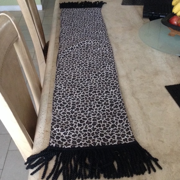 Table runner