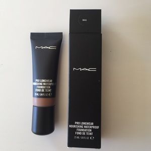 Mac Pro Longwear nourishing waterproof foundation