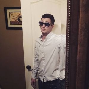 Meet your Posher, Aaron