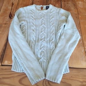 Gap sweater