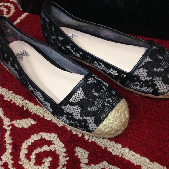Victoria’s Secret Flats - Picture 2 of 3