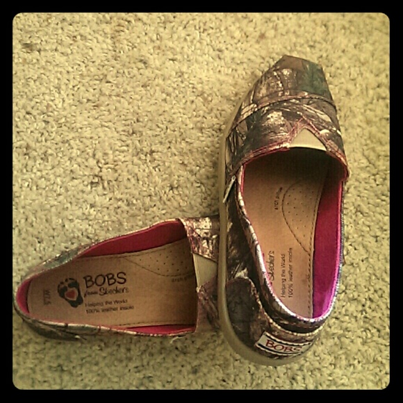 Bob's camo slip ons size 7.5