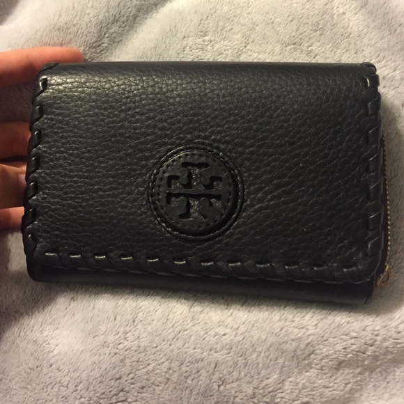 THIS ITEM NEEDS TO GO!