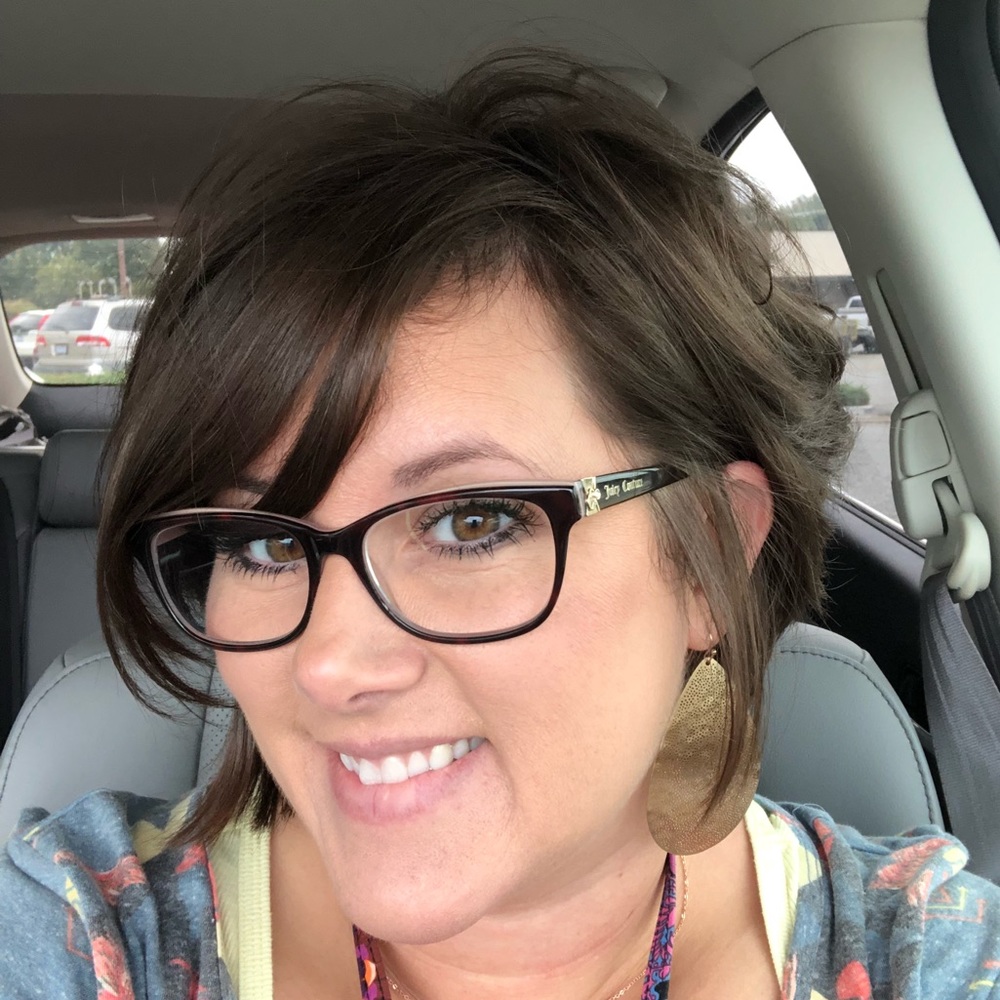 Meet your Posher, Jennifer