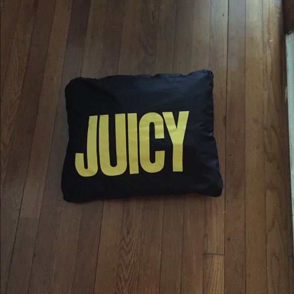 Juicy Couture Accessories - Juicy couture travel pillow & blanket