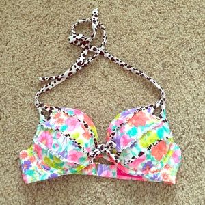 🚫SOLD🚫Add 2 cups Victoria secret push up bikini