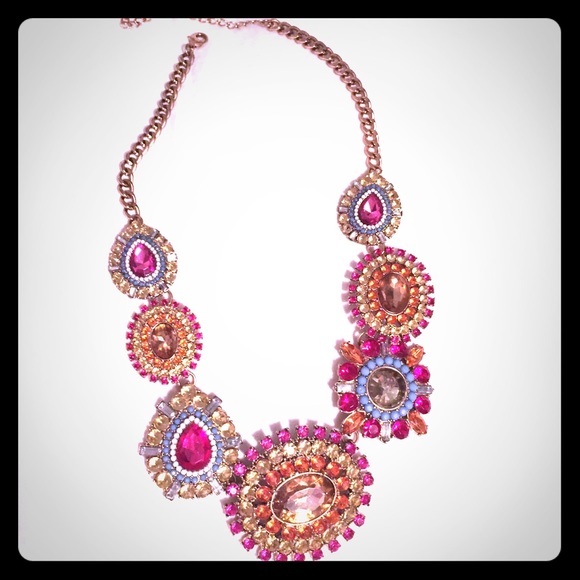 Statement Necklace NWOT