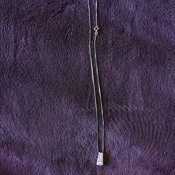 Simple and elegant necklace