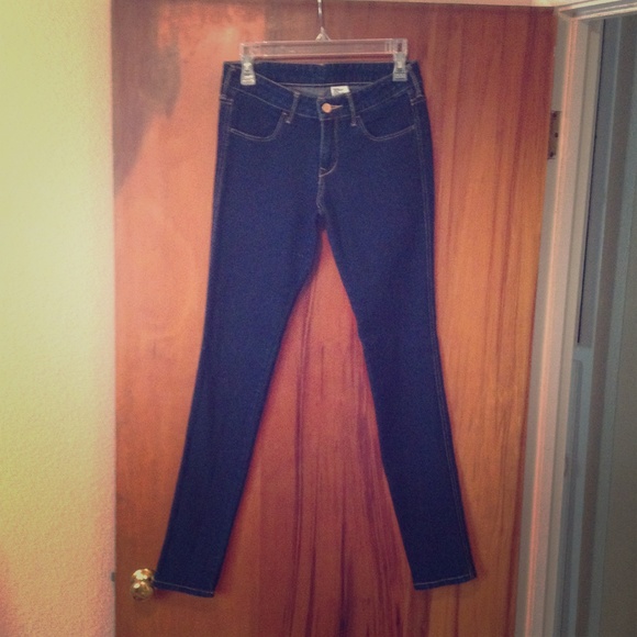 H&M skinny low waist jeans size 27/32