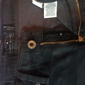 Camo colored lucky brand legging jeans; never worn
