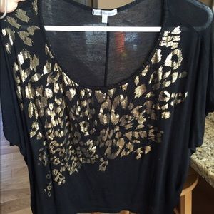 Black cheetah print top