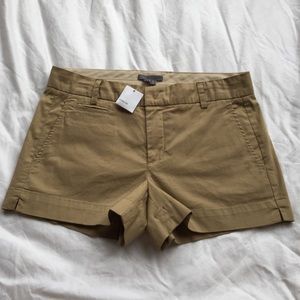 Brand New Vince khaki Shorts "4"