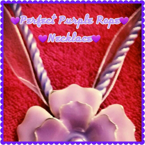 🎀 💜Perfect Purple Flower Rope Necklace💜 - Picture 3 of 4