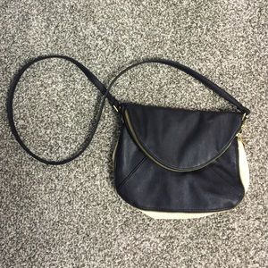 Steve Madden black and cream crossbody