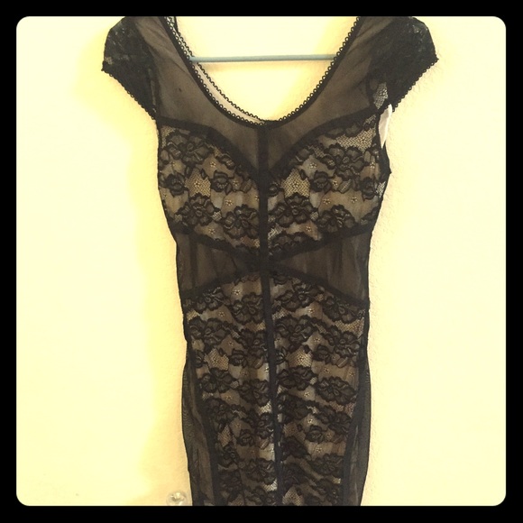 MUST GO! Make an offer! Black lace body con dress