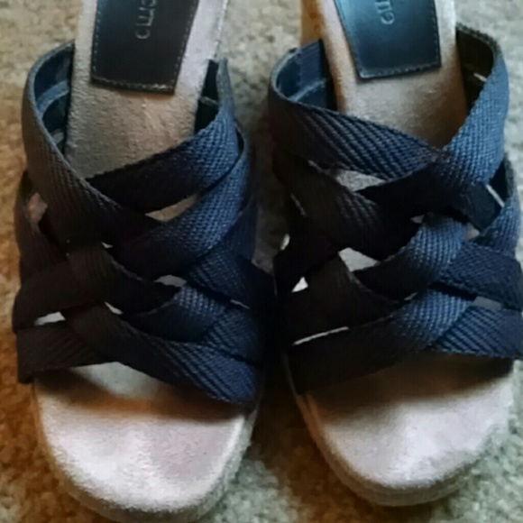 Liz Claiborne Shoes - Picture 4 of 4