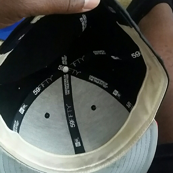 Hat - Picture 3 of 4