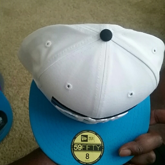 Hat - Picture 4 of 4