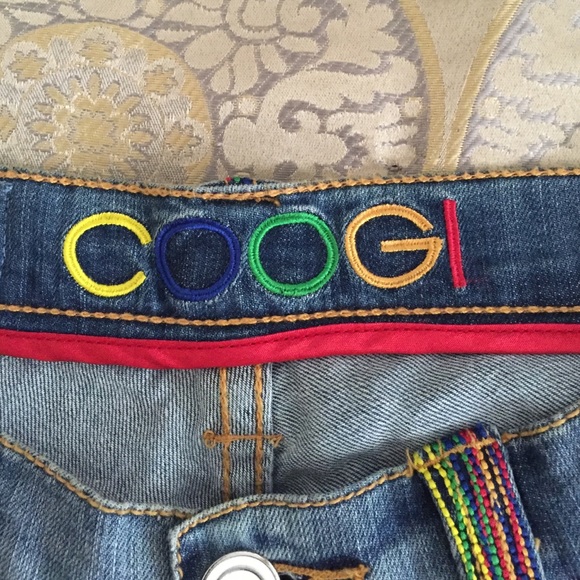 COOGI Factory Distressed Low Rise Capris 11/12 NWT - Picture 2 of 5