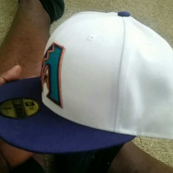 Hat - Picture 2 of 4