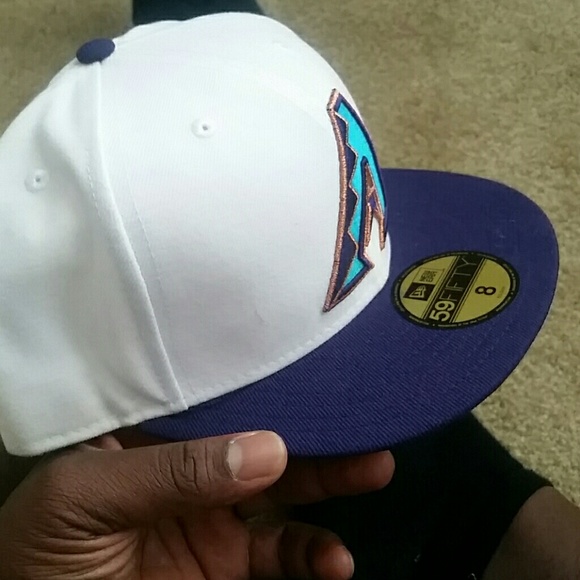 Hat - Picture 3 of 4