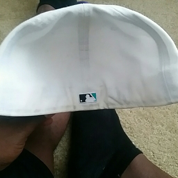 Hat - Picture 4 of 4