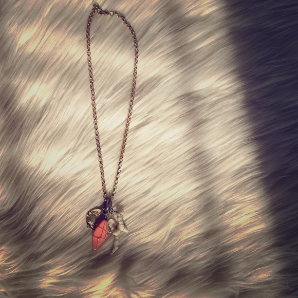 Nautical necklace