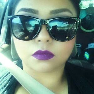 Meet your Posher, Sabrina