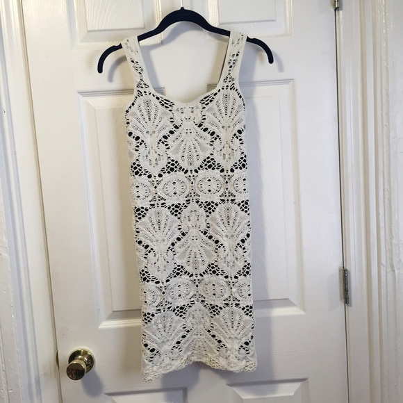 Free People Dresses & Skirts - Free People Medallion Lace Bodycon Dress