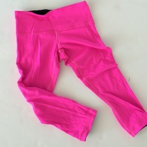 Lululemon hot pink / black reversible legging