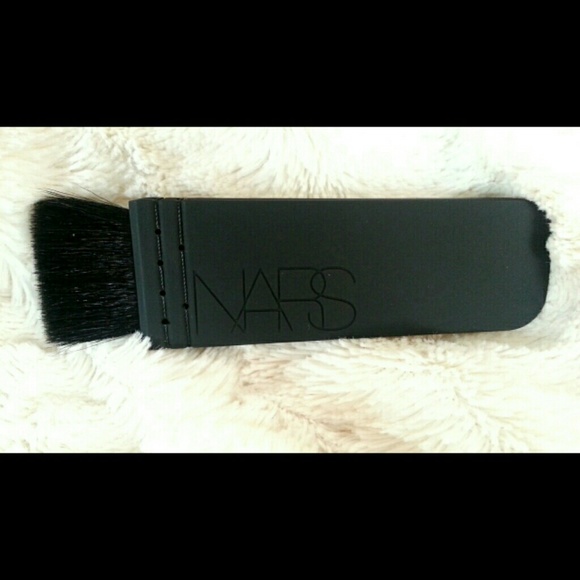 BRAND NEW NARS Ita Brush
