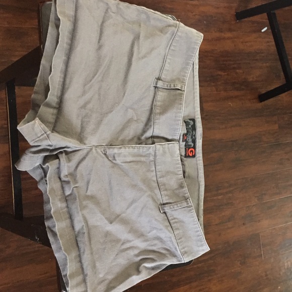 G by Guess Grey Shorts size 29 USA size 11