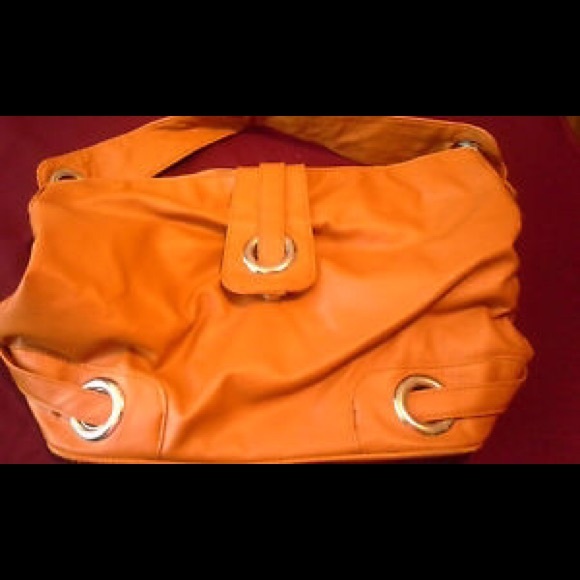 Avon hand bag-discounted shipping for today - Picture 1 of 3