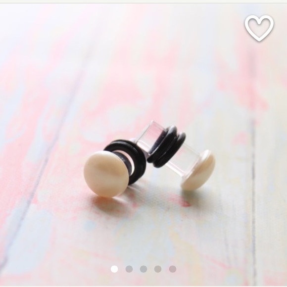 BRAND NEW PEARL GAUGES