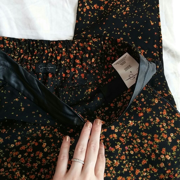 Sold Floral Jessica Simpson pants nwot - Picture 3 of 4