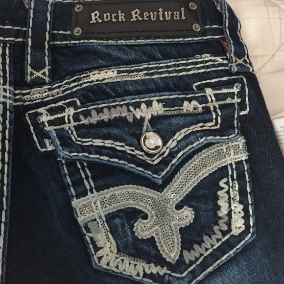 Blingy boot cut rock revival jeans!!