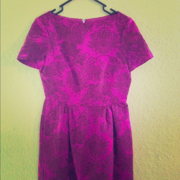 Short fuchsia dress