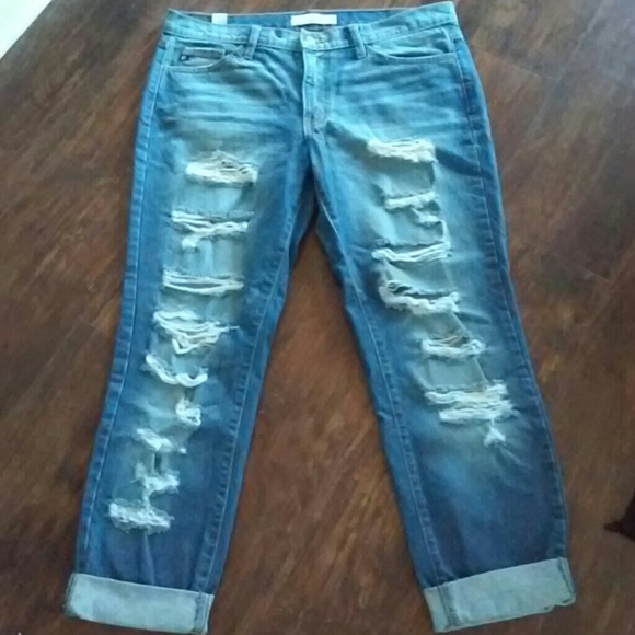 SOLD Kancan destroyed buckle capri jeans