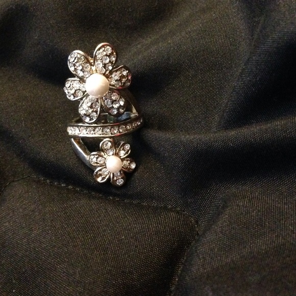 Double flower ring